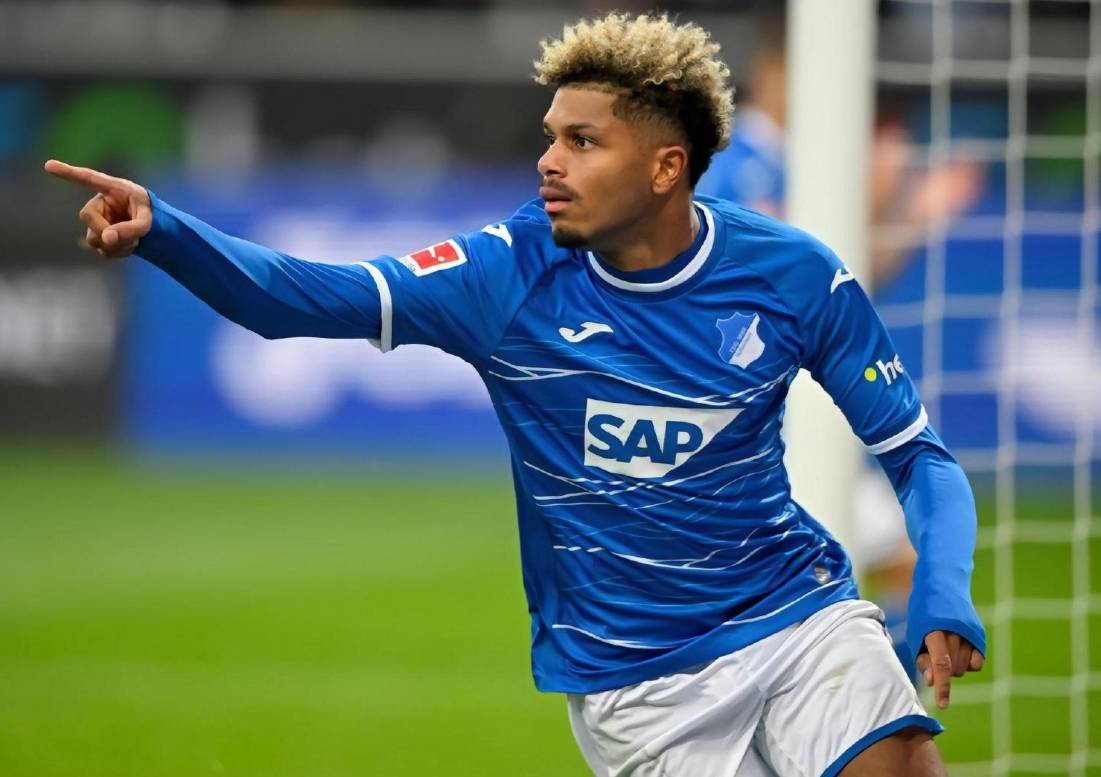 爱游戏电竞 -赛地聚焦——西甲今夜热度飙升；门兴格拉德巴赫刷新队史纪录；态度坚定；更衣室氛围转暖 